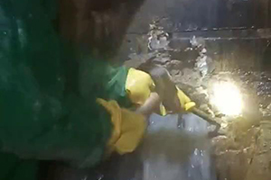 自贡消防水池堵漏施工视频